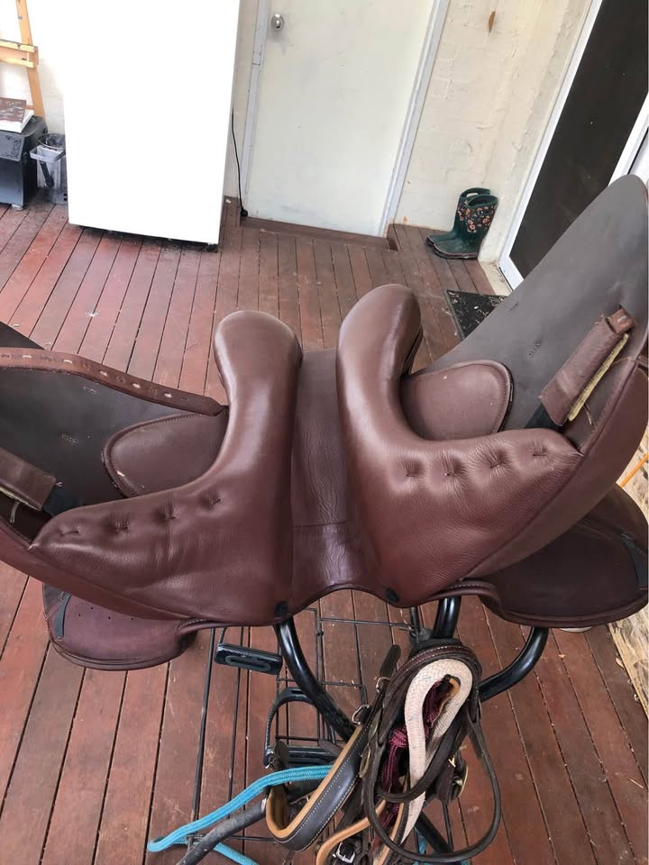 Prestige D1-X Zero Dressage Saddle - Image 3
