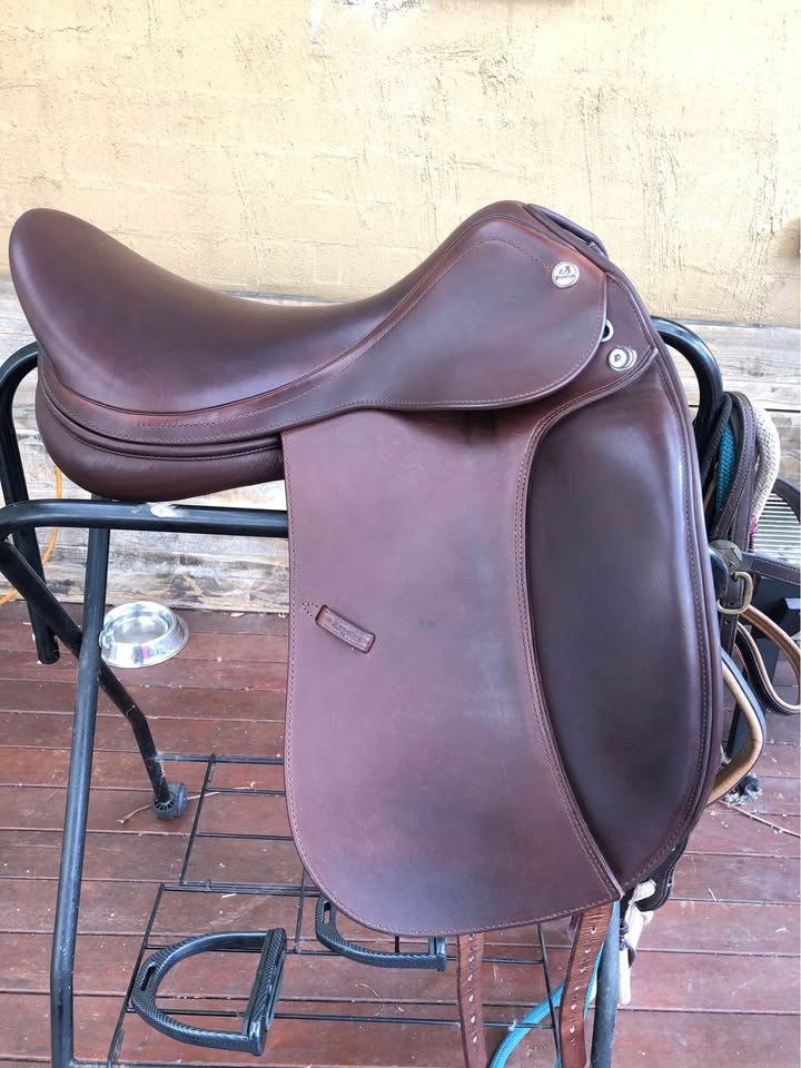 Prestige D1-X Zero Dressage Saddle - Image 2